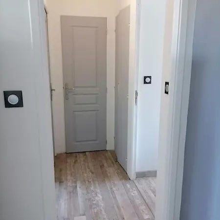 Appartement A Proximite Des Plages Et Commerces Le Lavandou Extérieur photo